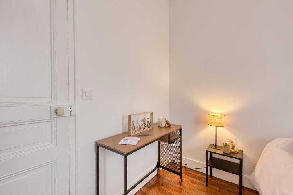 Apartment Au Quai De Seine De Paris Appartement- T2