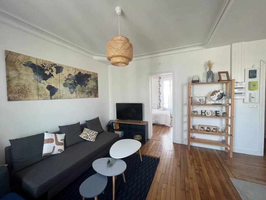 Apartment Au Quai De Seine De Paris Appartement- T2